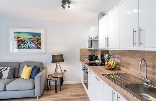 Aviemore Apartment | Apartment-Private Bathroom-Insh
