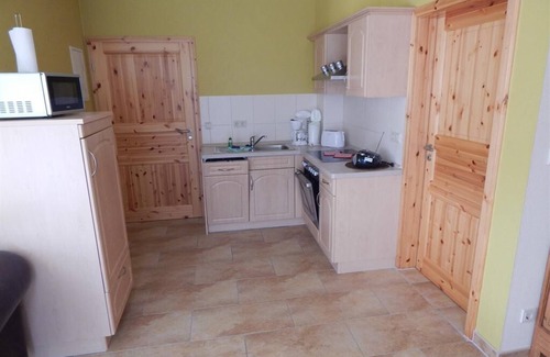 Treppendorf Apartment | Apartment-Private Bathroom-Garden view-Balkon oder Terrasse