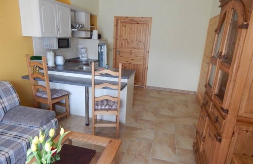 Treppendorf Apartment | Apartment-Private Bathroom-Garden view-Balkon oder Terrasse