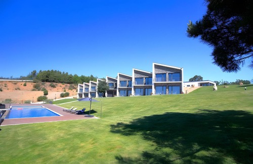 Macedo de Cavaleiros Apartment | Apartment 'Monte Bela Vista - 1' with Lake View, Wi-Fi and Air Conditioning