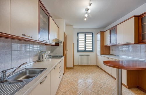 Mali Maj Apartment | Apartment Punta V with Balcony and Sea View