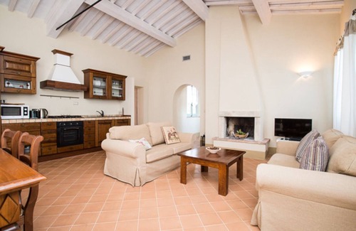Trequanda House | Apartment Quercia - Cignella resort Accommodation in Tuscany