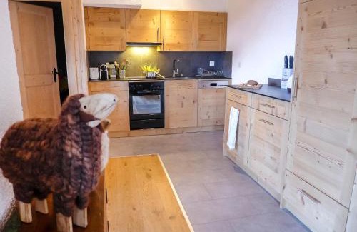 Arveyes Apartment | Apartment Regina B9 by Interhome