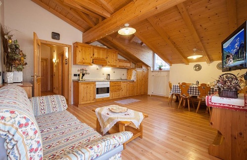 Pera Apartment | Apartment "Residence Cristina" with Mountain Views, Garden & Balcony
