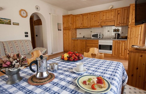 Pera Apartment | Apartment "Residence Cristina" with Mountain Views, Garden & Balcony