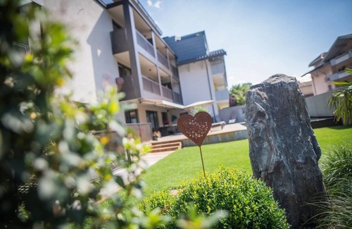 Rabla Apartment | Apartment 'Residence Sonja - Pinus' with Shared Pool, Balcony and Wi-Fi