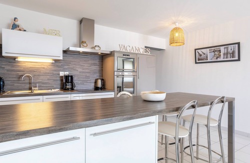 Penmarch Apartment | Apartment 'Rêve Bleu, 2 P' with Sea View, Private Terrace and Wi-Fi