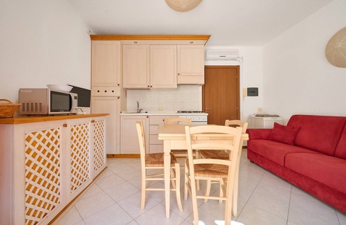 Punta Ala Apartment | Apartment 'Rex Lo Scoglietto - Bilocale 15' with Communal Pool, Wi-Fi and Air Conditioning