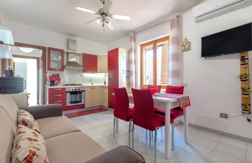 Lido Apartment | Apartment 'Riviera House' with Wi-Fi and Air Conditioning