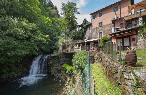 Loro Ciuffenna Apartment | Apartment Rosa by Interhome