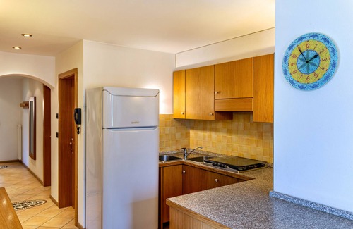 Moena Apartment | Apartment 'Rosengarten' with Mountain View, Private Garden and Wi-Fi