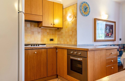 Moena Apartment | Apartment 'Rosengarten' with Mountain View, Private Garden and Wi-Fi