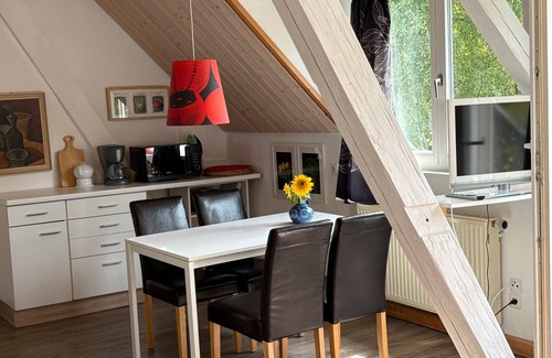 Kurort Gohrisch Apartment | Apartment 'Rotkehlchen' with Mountain View, Private Garden and Wi-Fi