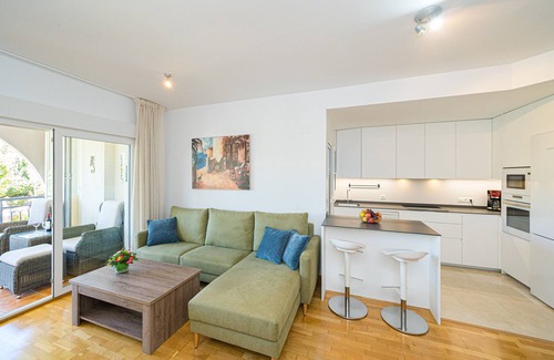 El Albir Apartment | Apartment 'Rotonda Spaniahome' with Shared Pool, Wi-Fi and Air Conditioning