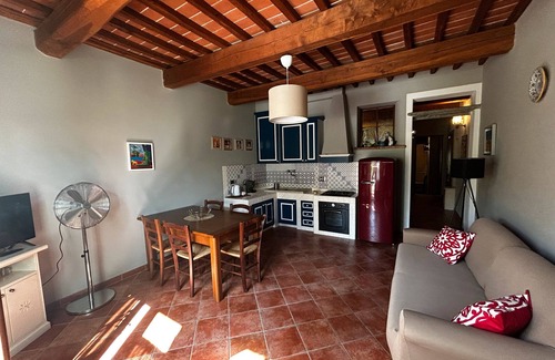 San Miniato Apartment | Apartment 'Rustico Con Piscina' with Shared Pool, Private Garden and Wi-Fi