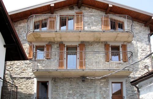 Vercana Apartment | Apartment Rustico Maria - DMA390 by Interhome