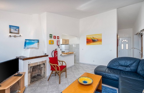 Salema Apartment | Apartment 'Salema Amazing View' with Sea View, Balcony and Wi-Fi