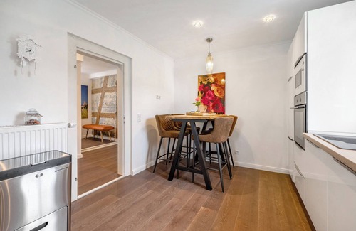 Wallersheim Apartment | Apartment 'Schönes Fachwerkhaus Rhein-Koblenz' with Private Garden and Wi-Fi
