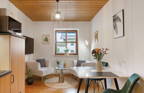 Passau Apartment | Apartment 'Schönauer Hof - Wohnung Max Josef' with Shared Terrace and Wi-Fi