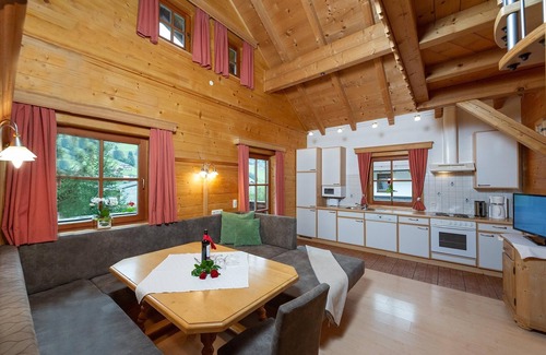 Grossarl Apartment | Apartment 'Schuhflicker' with Private Garden, Balcony and Wi-Fi