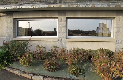 Tregastel Apartment | Apartment sea view with courtyard close TREGASTEL