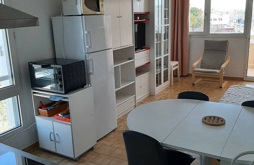 Carnon-Plage Apartment | Apartment, sea view with terrace 50M from the beach, large garage.