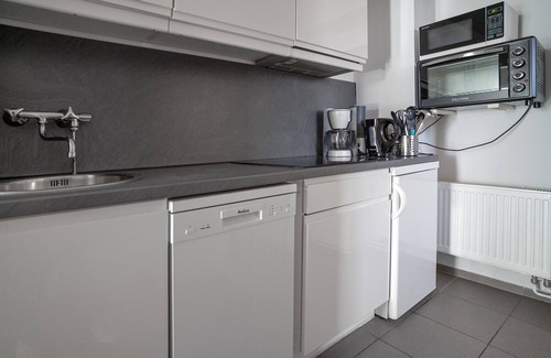 Norddeich Apartment | Apartment 'Seemöwe' with Shared Garden and Wi-Fi
