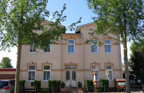 Kuehlungsborn Apartment | Apartment 'Seestern' with Shared Garden and Wi-Fi