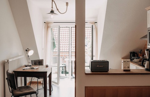 Baltrum Apartment | Apartment 'Seute Deern' with Shared Terrace, Shared Garden and Wi-Fi