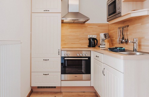 Baltrum Apartment | Apartment 'Shenandoah' with own balcony, Shared Garden and Wi-Fi