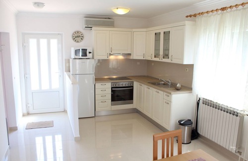 Cavtat Apartment | Apartment Siesta - Two-Bedroom Apartment with Balcony and Sea View