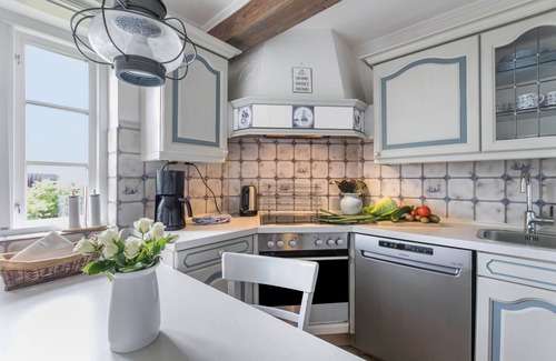 Pellworm Apartment | Apartment 'Silberhof 1856 - Detlev Von Lilienc' with Private Terrace, Private Garden and Wi-Fi