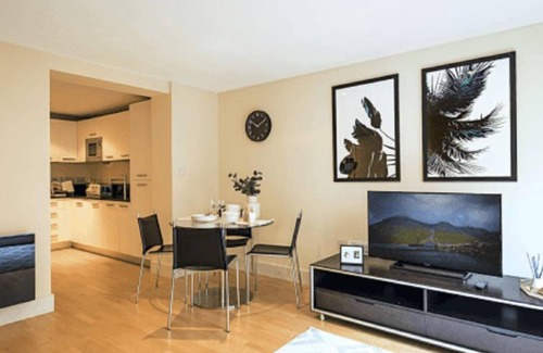 Queenhithe Apartment | Apartment Sir JL by Interhome