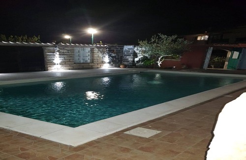 Santa Venerina Apartment | apartment sleeps 6