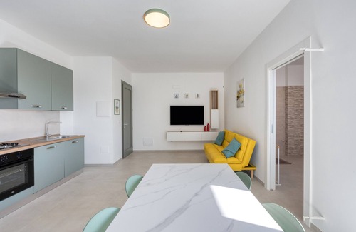 Tricase Apartment | Apartment 'Smeraldo' with Balcony, Wi-Fi and Air Conditioning