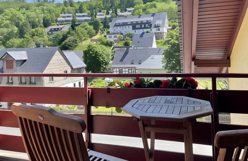 Schwalefeld Apartment | Apartment 'Sonnentraum' with Mountain View, Shared Terrace and Wi-Fi