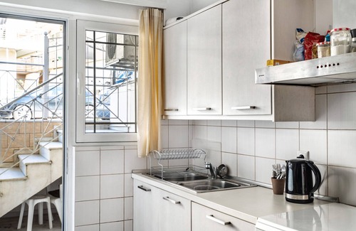 Preveza Apartment | Apartment 'Sotiria House' with Private Terrace, Wi-Fi and Air Conditioning