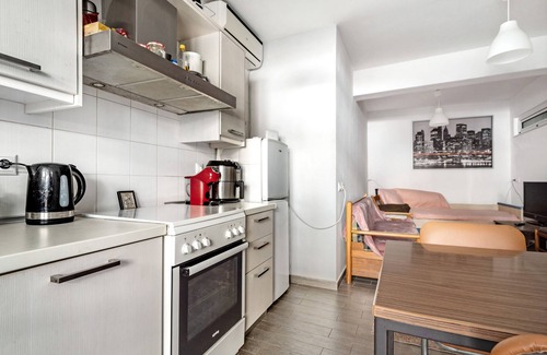 Preveza Apartment | Apartment 'Sotiria House' with Private Terrace, Wi-Fi and Air Conditioning