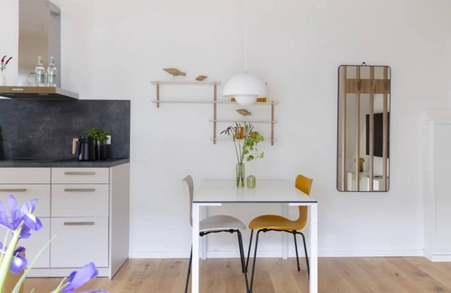 Bad St. Peter-Ording Apartment | Apartment 'Strandroggen' with Balcony and Wi-Fi