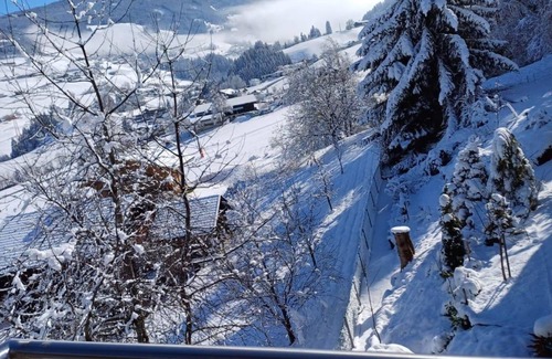 Kolsassberg Apartment | Apartment Sternenhöhle - Ferienwohnung Maria & Luis