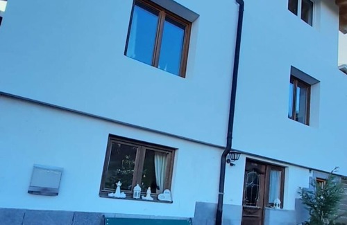 Kolsassberg Apartment | Apartment Sternenhöhle - Ferienwohnung Maria & Luis