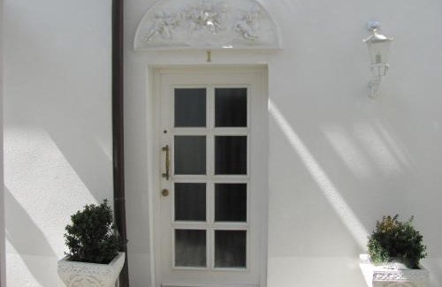Memmingen House | Apartment Storchenfärbe