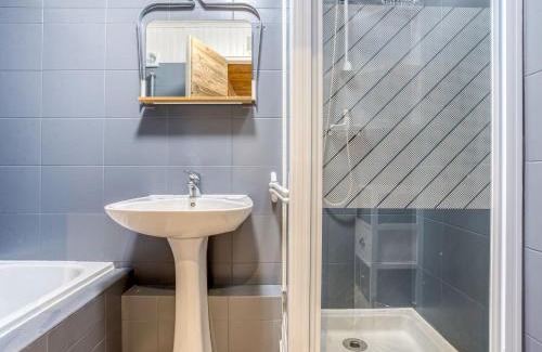 Les Almes Apartment | Apartment Super Tignes-1 by Interhome