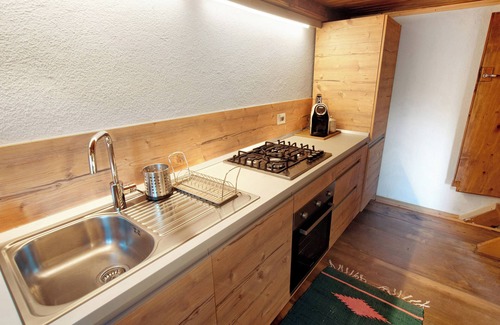 San Giacomo Filippo Apartment | Apartment "Sweet Somma Mountain Lodge 2" with Mountain View, Private Terrace & Wi-Fi