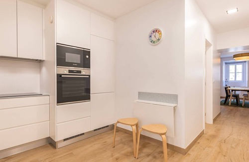 Oeiras Apartment | Apartment T1 75m2, 1 bedroom and patio Paço Arco