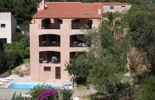 Banyuls-sur-Mer House | APARTMENT T2 in villa 4 faces in BANYULS on sea PARKING CLOS