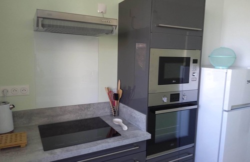 Poulgoazec Apartment | APARTMENT T3 3 *RESIDENCE LA MONTAGNE AUDIERNE 300 M FROM THE BEACH SEA VIEW