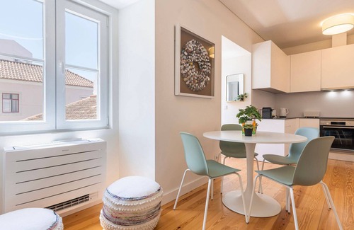 Paco De Arcos Apartment | Apartment T3 65m2, 3 bedroom at Paço de Arco