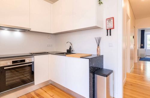 Paco De Arcos Apartment | Apartment T3 65m2, 3 bedroom at Paço de Arco
