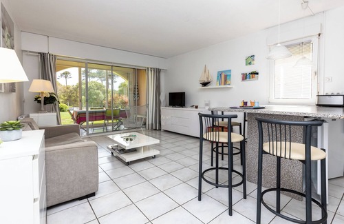 Moliets-et-Maa Apartment | Apartment T3 Golf with Pool, Terrace & Garden